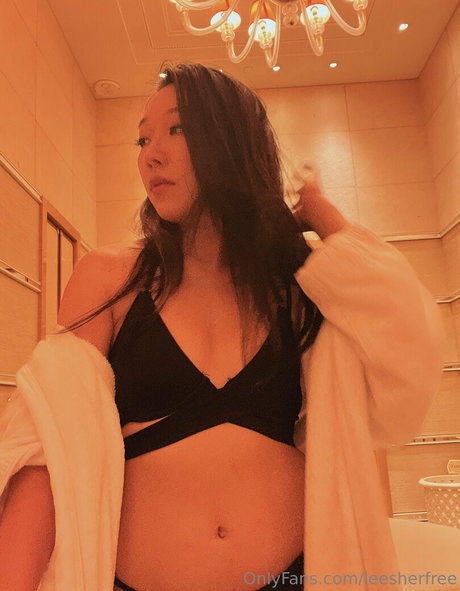 leesherfree pornstar naked photo