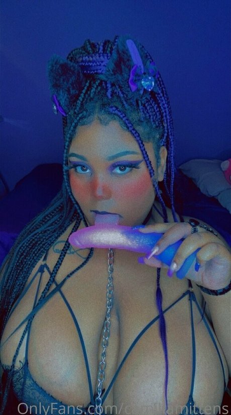 Camilla Mittens perfect pornstar image