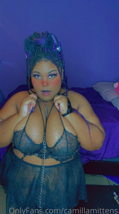 Camilla Mittens pretty model pictures