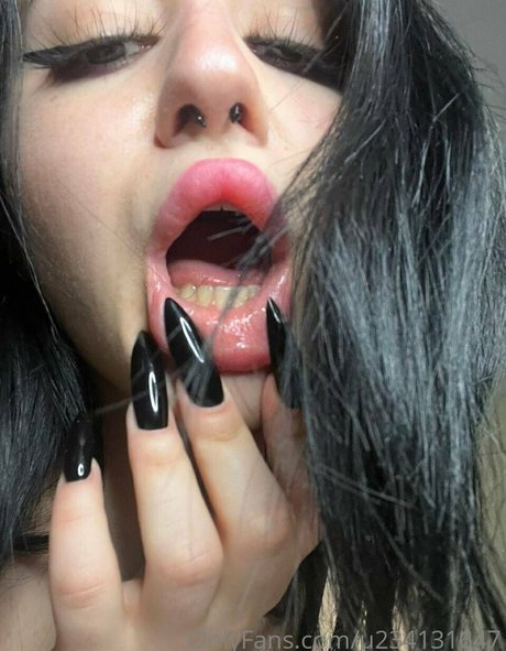 skinny white girl onlyfans best images