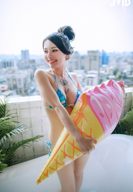 Rorgrongku model adult archive