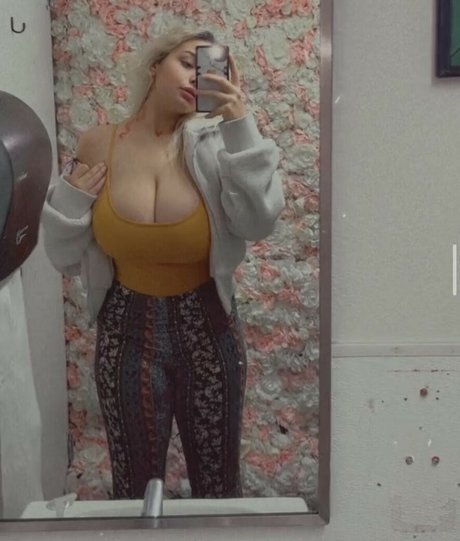 Bubble Bella nice model pictures