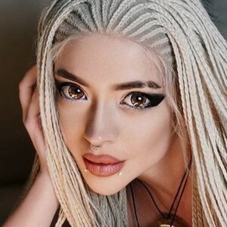 Vvolfie nude pornstar img