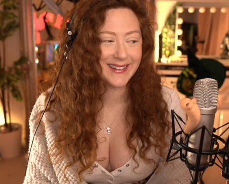 EmmaGraceGuitar nude star pics