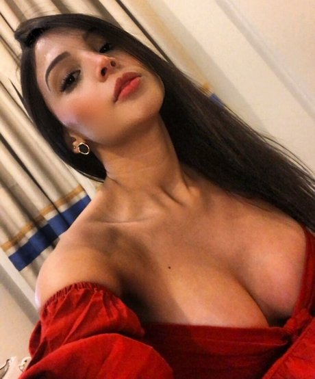 Emily Fernanda naked pornstar pics