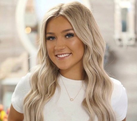 Olivia Haugen model naked image