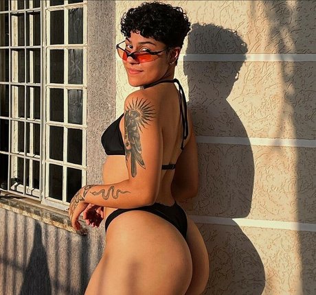 Torinha__s erotic star images