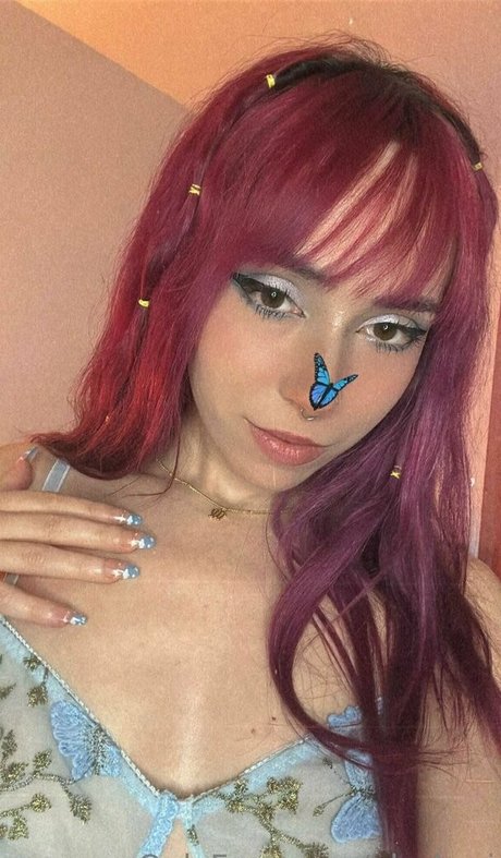 elyshuri pornographic model pic