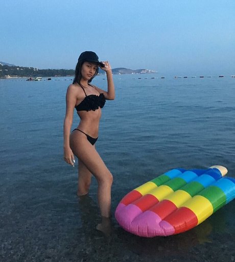 Tea Divljak nice pornstar galleries