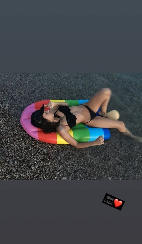 Tea Divljak star xxx photo