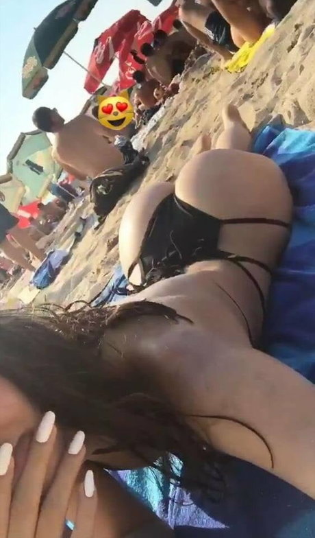 Tea Divljak model perfect picture