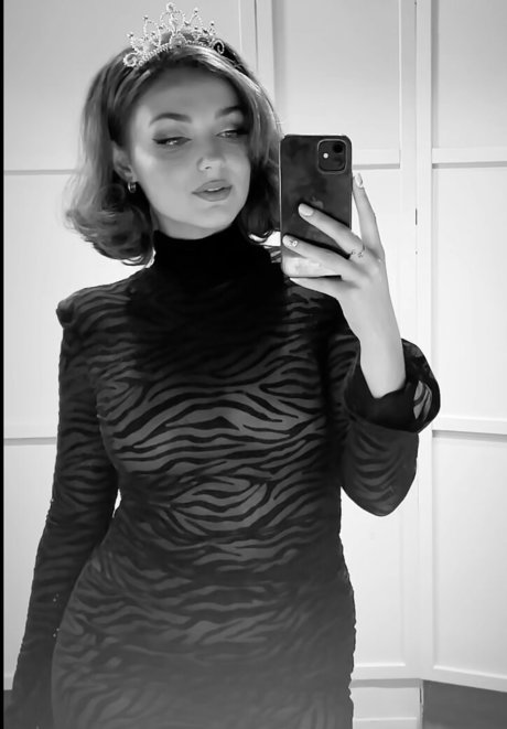 Sophie Wallace free model images