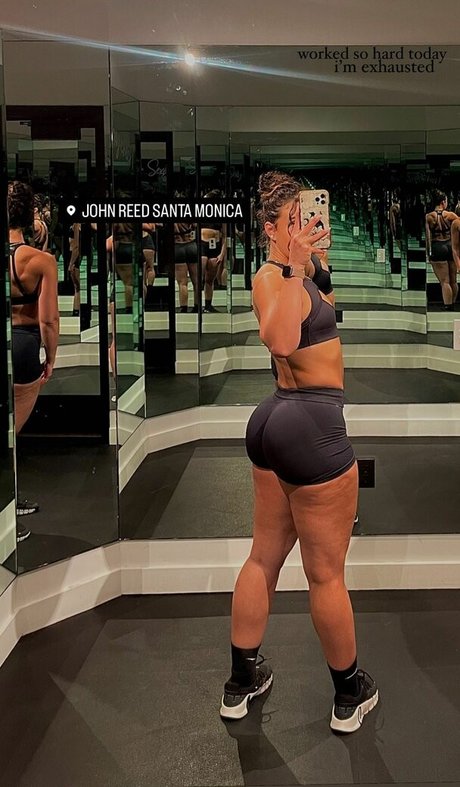 Alissa Oddo star porn pictures