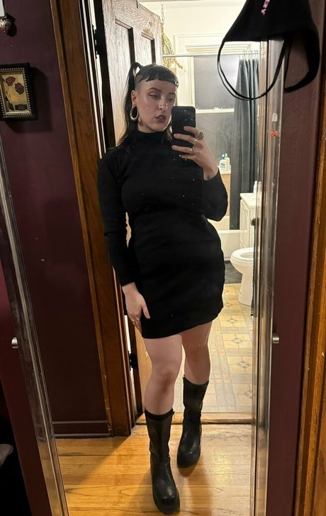 nyxxx at night model high quality photo