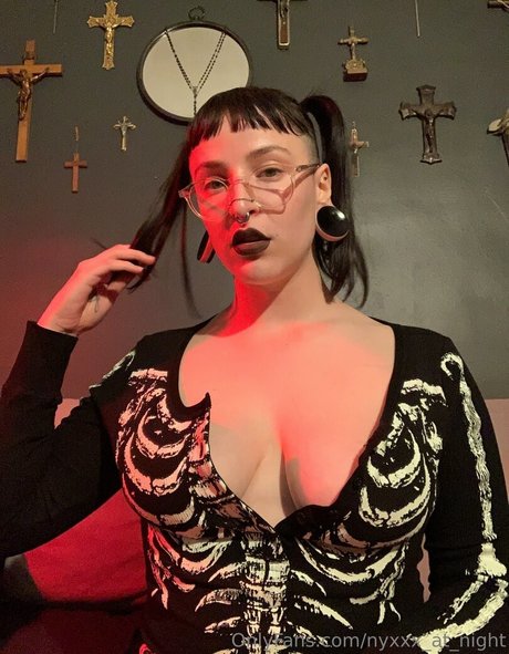 nyxxx at night high quality actress photo