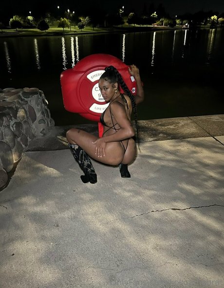 kokoathebrat erotic model images