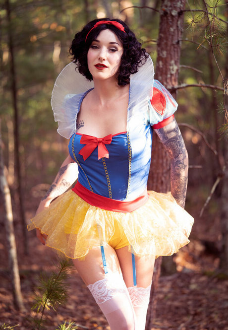 MissKittyQuinn model art pic