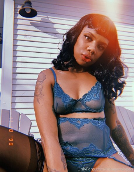 honeyxxxbearr pornstar adult image