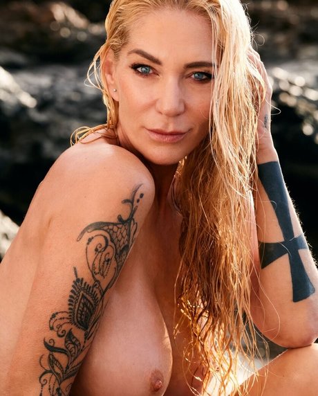 Sarah Kern star adult img