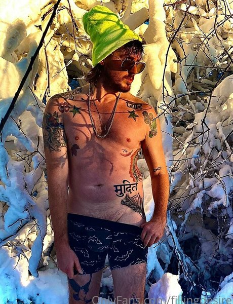 fillingdesire model porn pictures