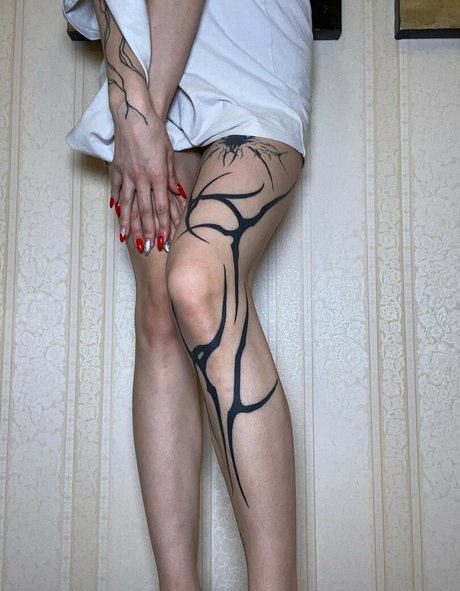 Elis222 pornographic model archive