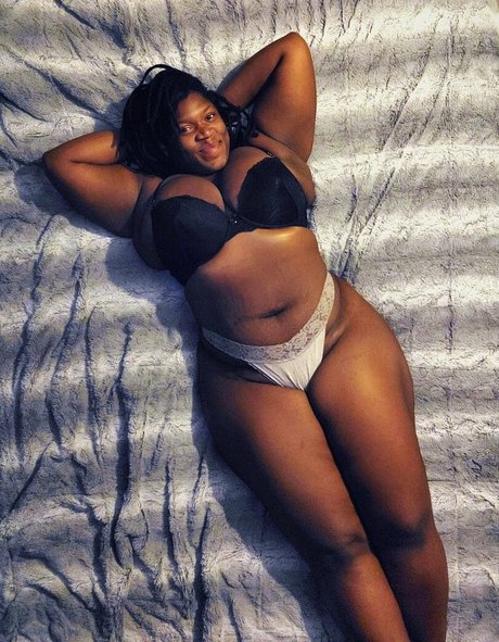 Marvelouslythiq top model picture