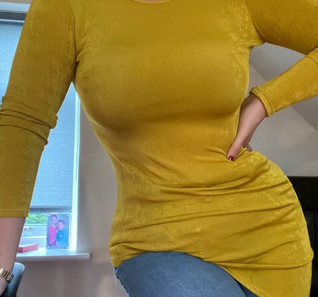 Elena Sophia Nicolosi profile pic