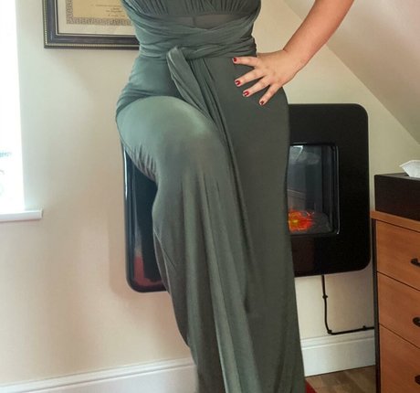 Elena Sophia Nicolosi hot actress pictures