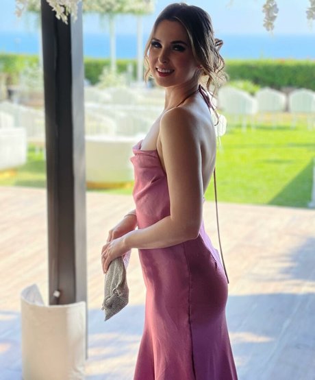 Kirsten Prout hot star photos