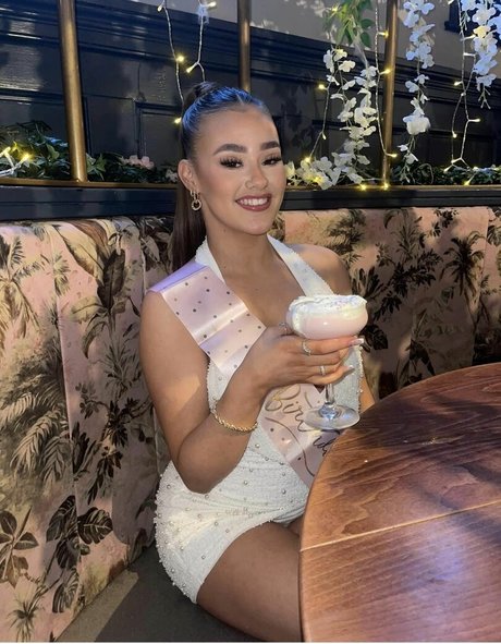 Sydney Etherington xxx pornstar pics