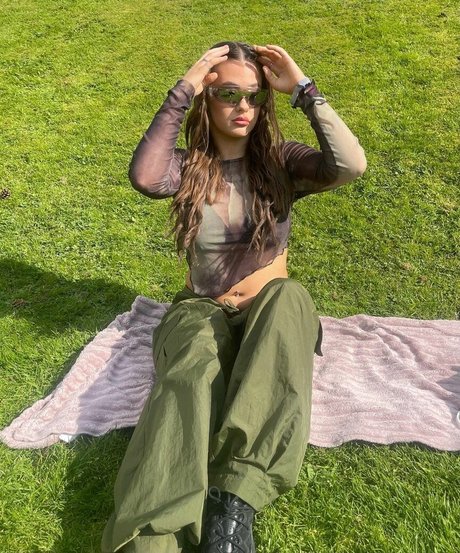 Sydney Etherington beautiful star img