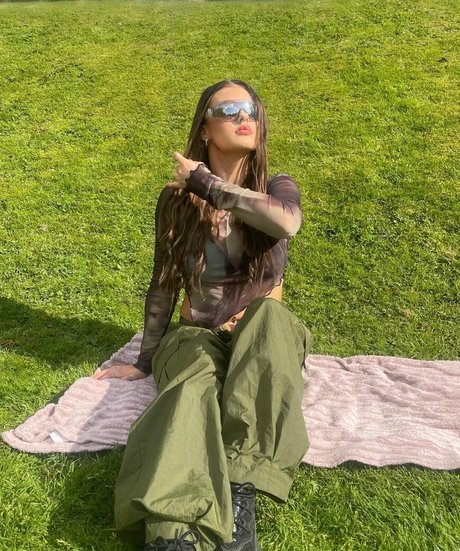 Sydney Etherington naked pornstar images