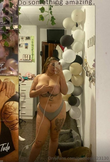 Noemi123130 star nice pictures