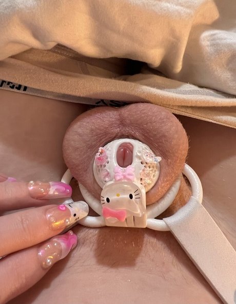 Hattie Bardot pretty star image