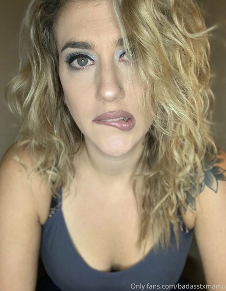 badasstxmama nude model gallery