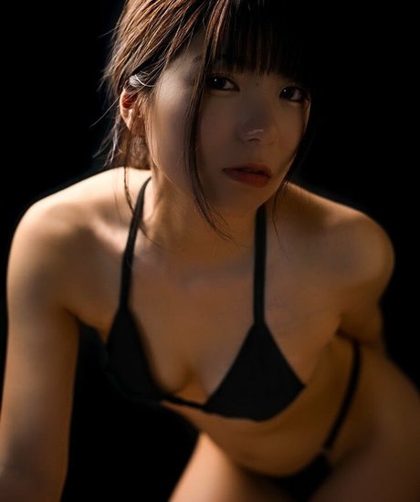 Natsuki Tanaka naked model img