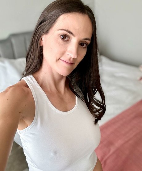 Aunna Harris star top image