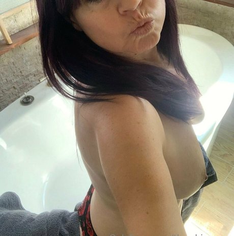 thewhisperxo model nudes gallery