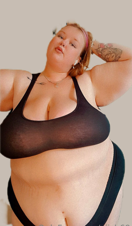 aiish69 xxx star img