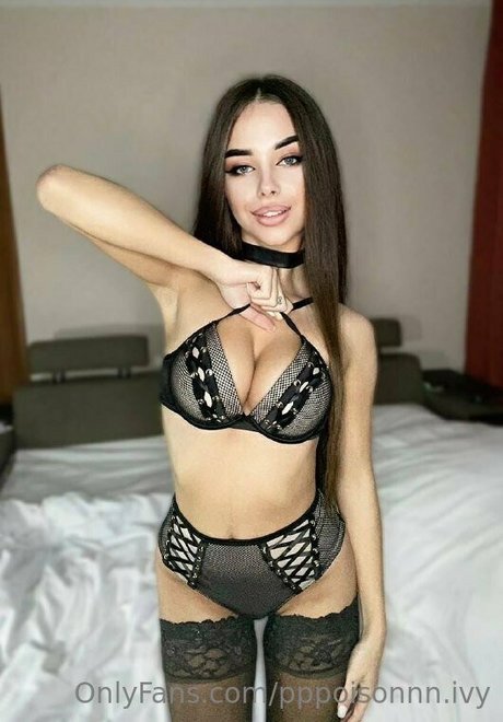 pppoisonnn ivy pornstar naked image