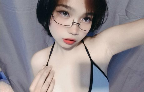 AraNikolaev pornstar beautiful img