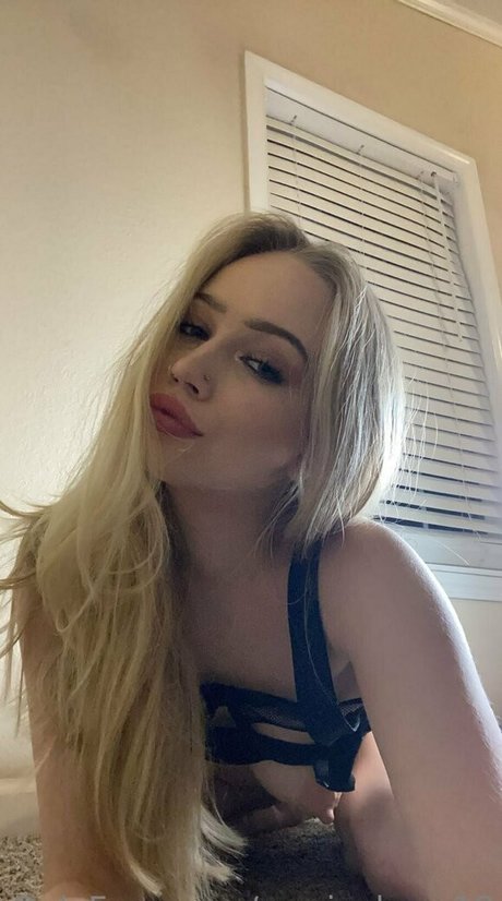 mariacheer18 porn model images