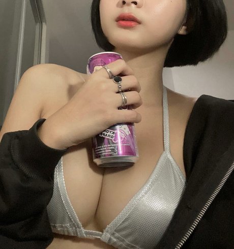 Phanomwan Chaiwayat model erotic photos