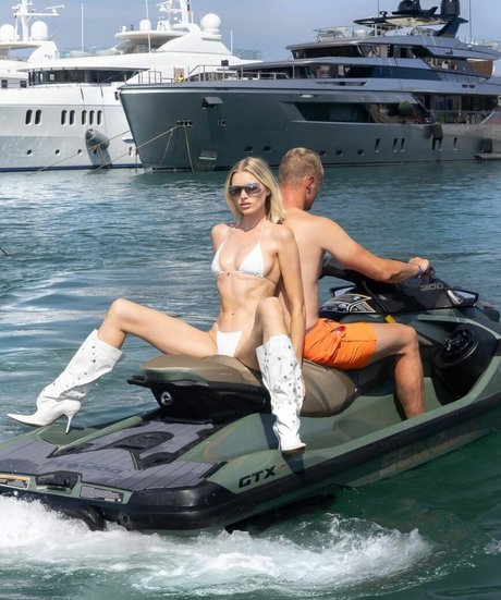 Elsa Hosk model hot photo