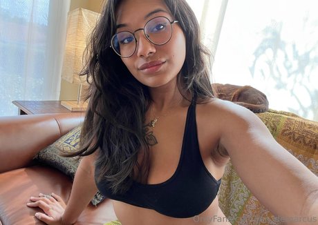 ren demarcus star exclusive pics