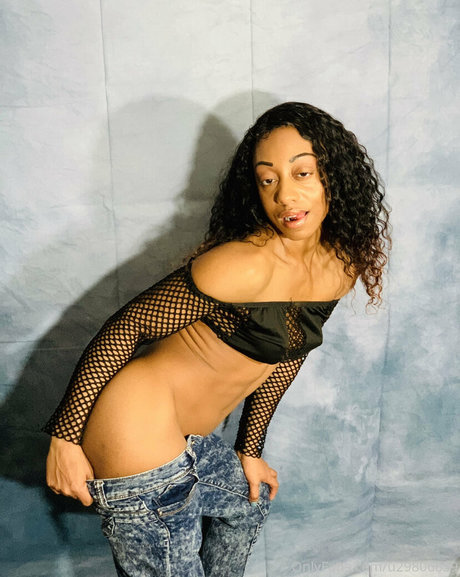 officialdiamond hot pornstar image