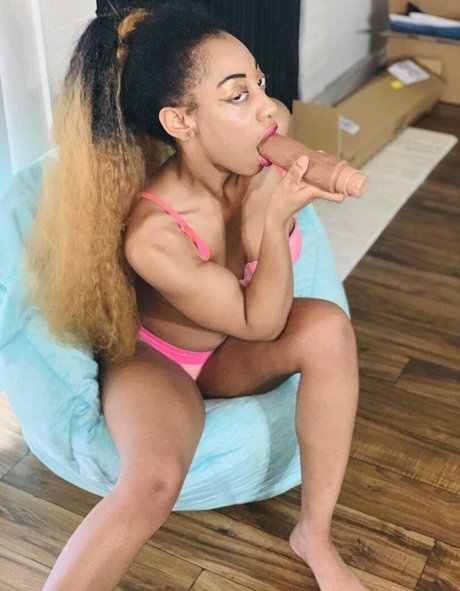 officialdiamond model xxx photos