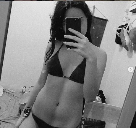 Mika Daime star sexy photos