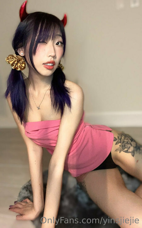 yinsdere model nudes photo