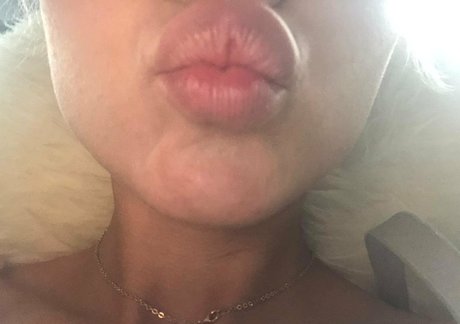 julianawantsromeo profile pic